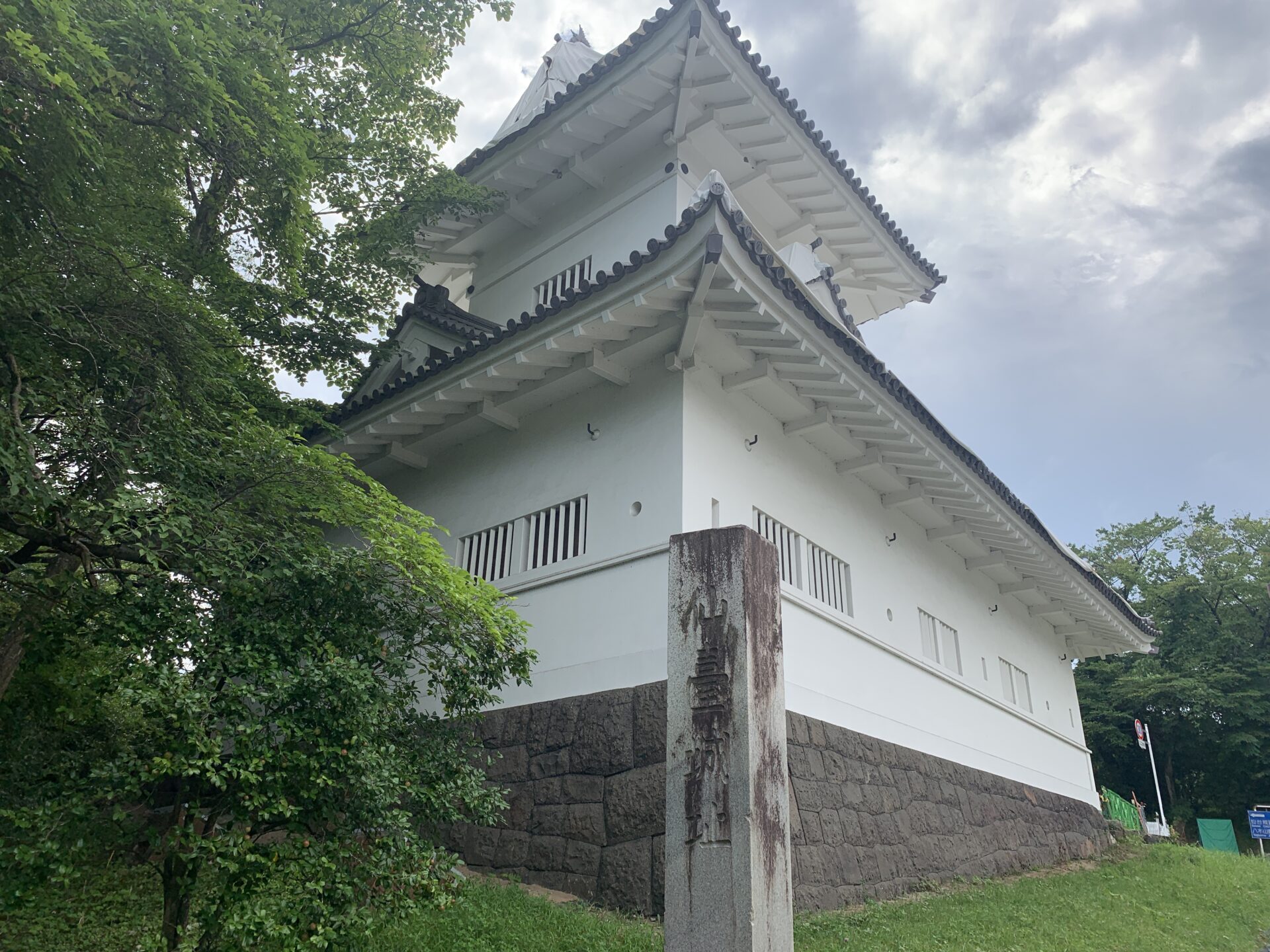 仙台の市街地を見下ろす絶景の城跡。三の丸跡地の石垣も見事！〜仙台城（せんだいじょう・陸奥（宮城）） | シンの戦国探訪記